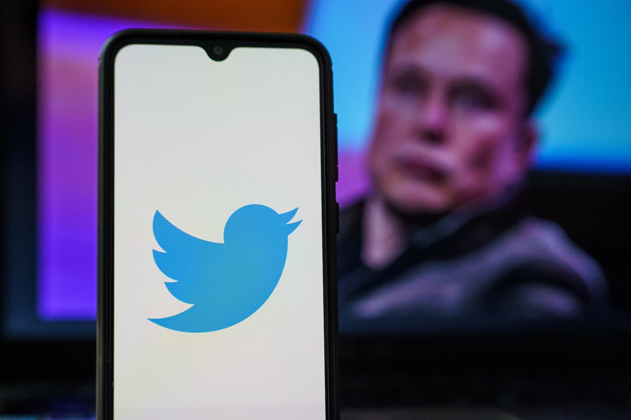 Iphones Com A Logo Antiga Do Twitter São Vendidos Por Mais De R$ 100 Mil