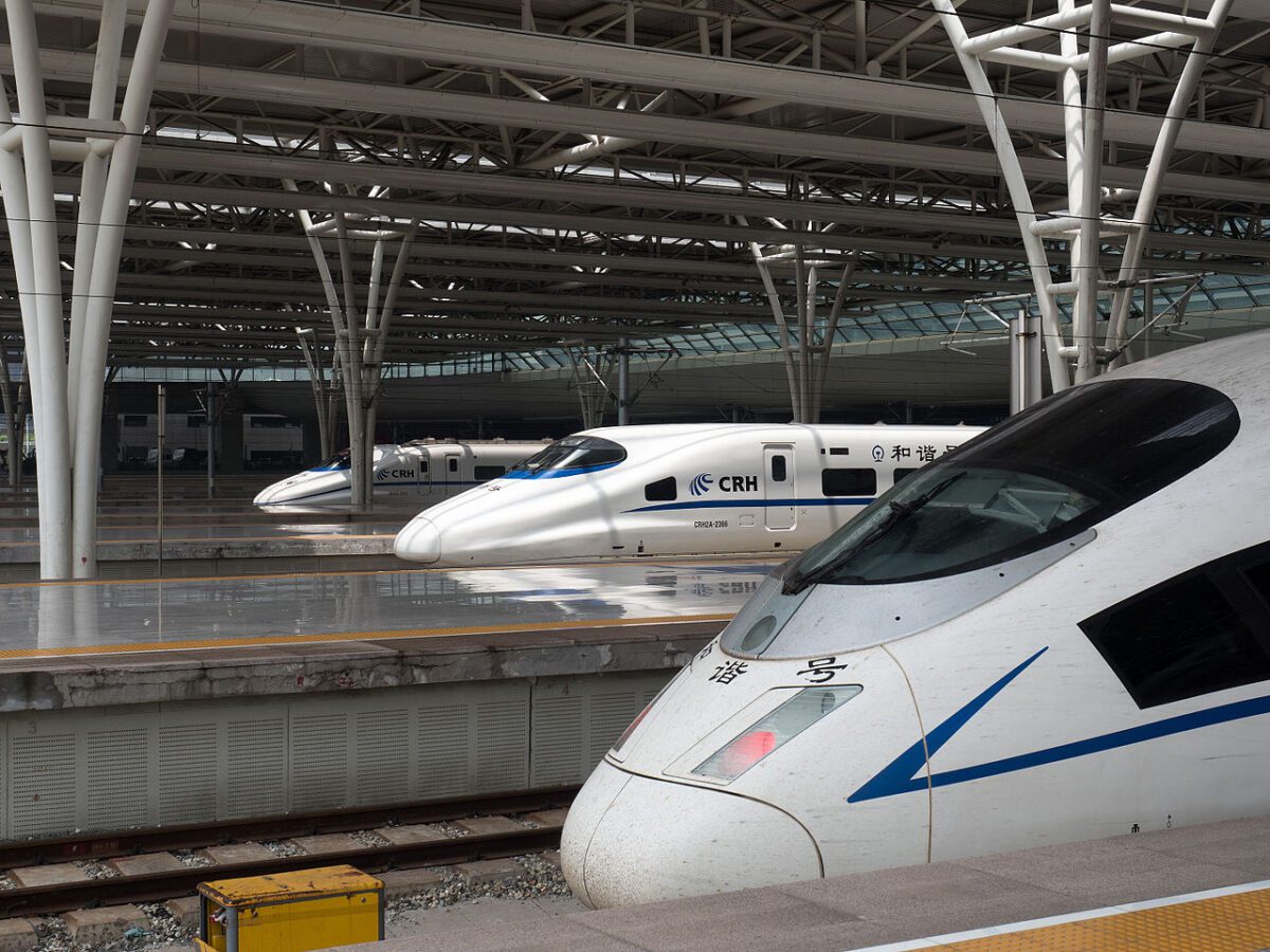 O trem Maglev da China supera a velocidade do trem mais rápido do mundo, apresentando o futuro do transporte global